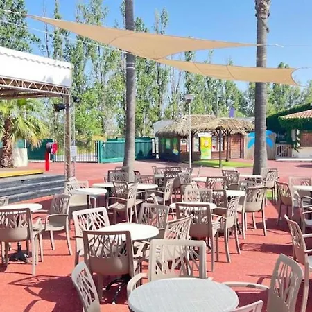 Campsite Mobil-home Les Lauriers Roses Siblu 4**** Frejus